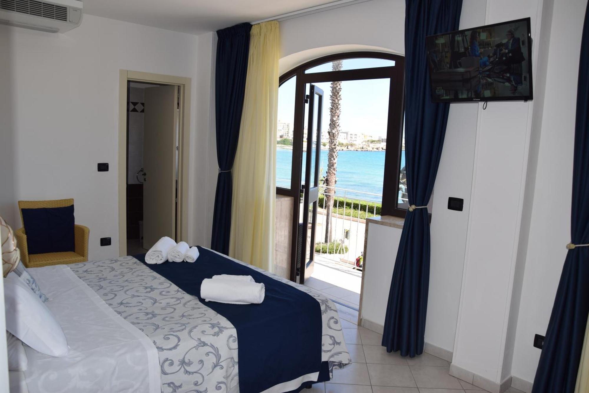 Hotel Profumo Di Mare Otranto Bagian luar foto